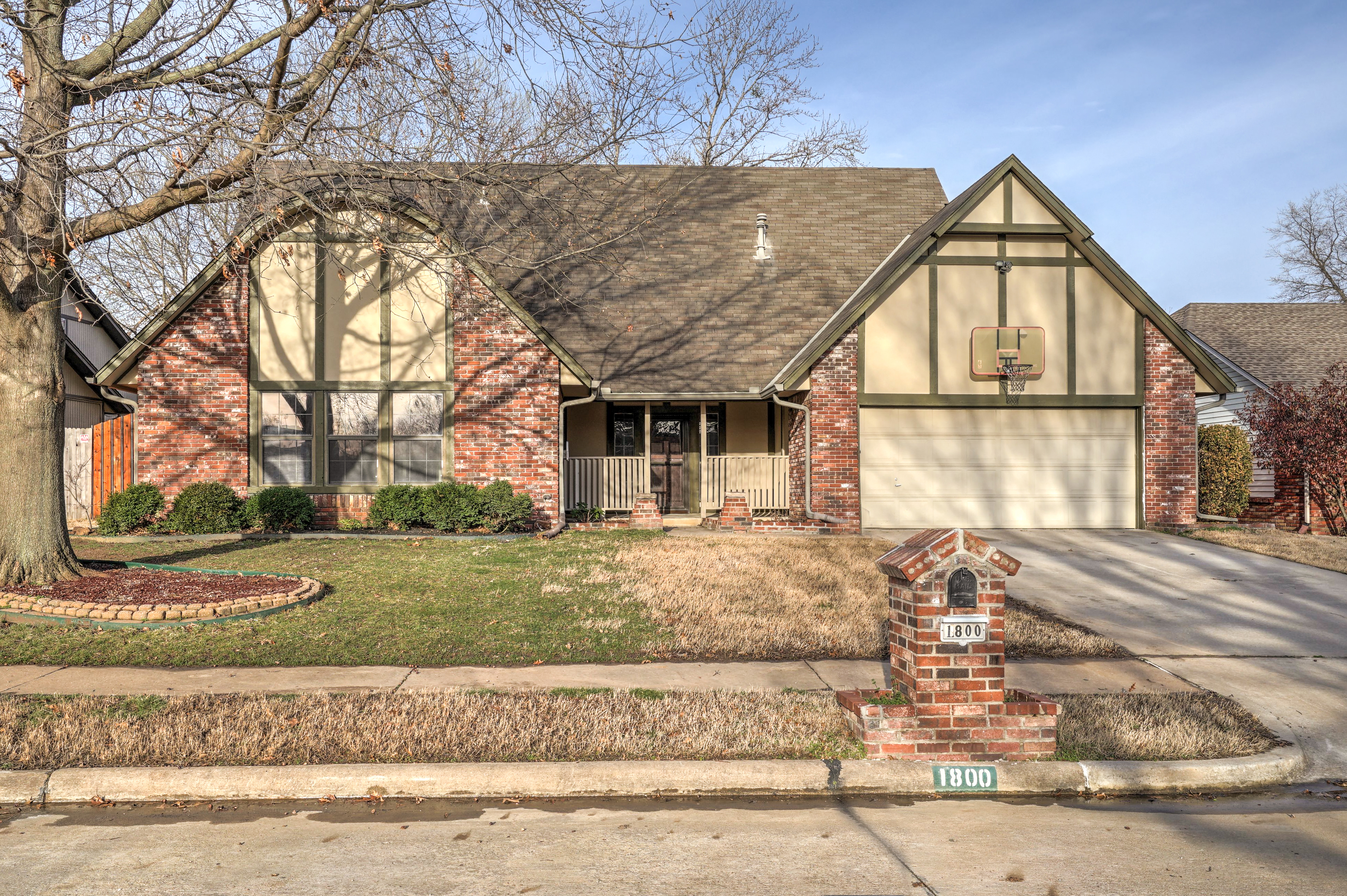 1800 N 16th Street Property Photo 1