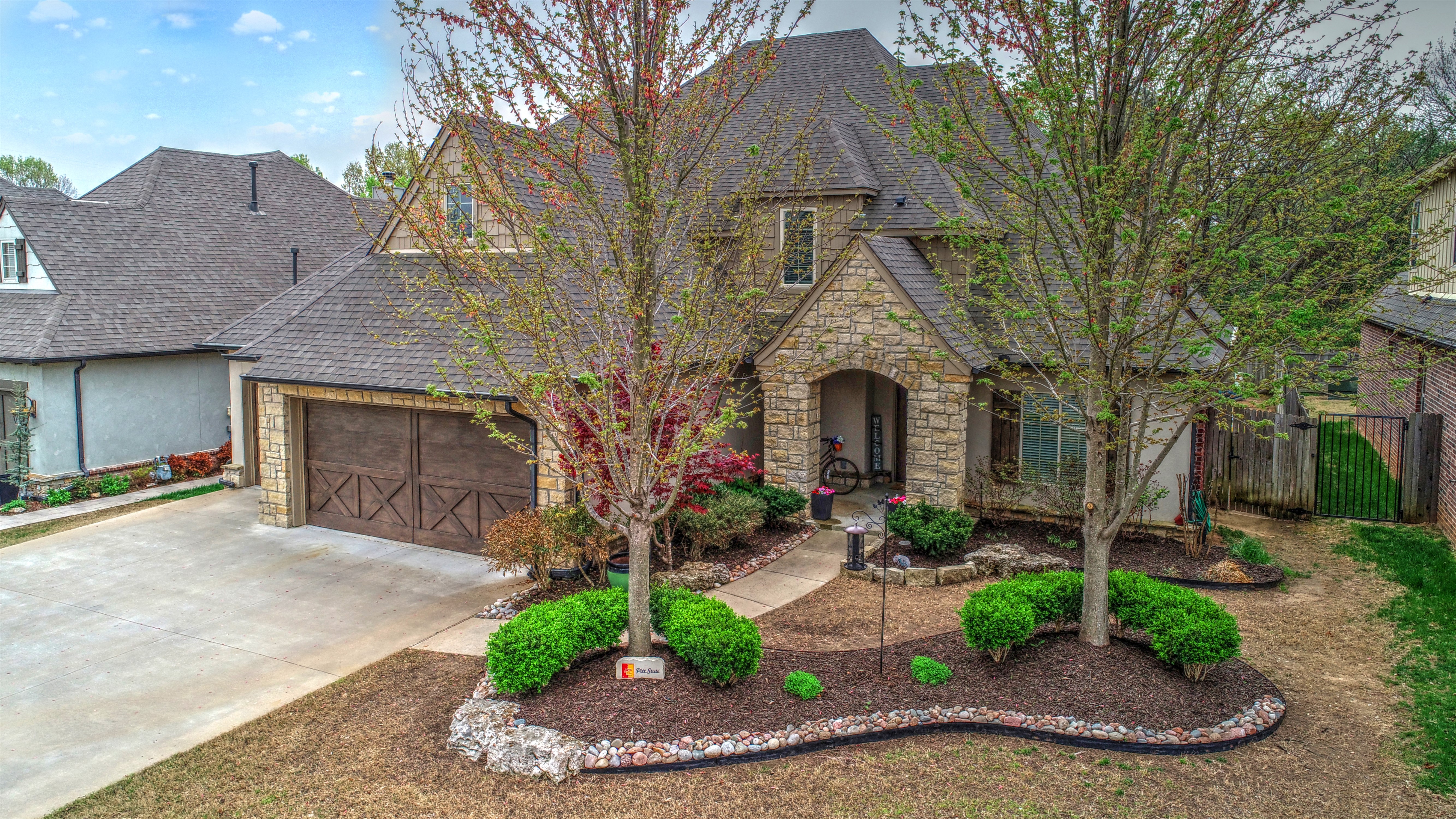 2708 E 140th Place Property Photo 1