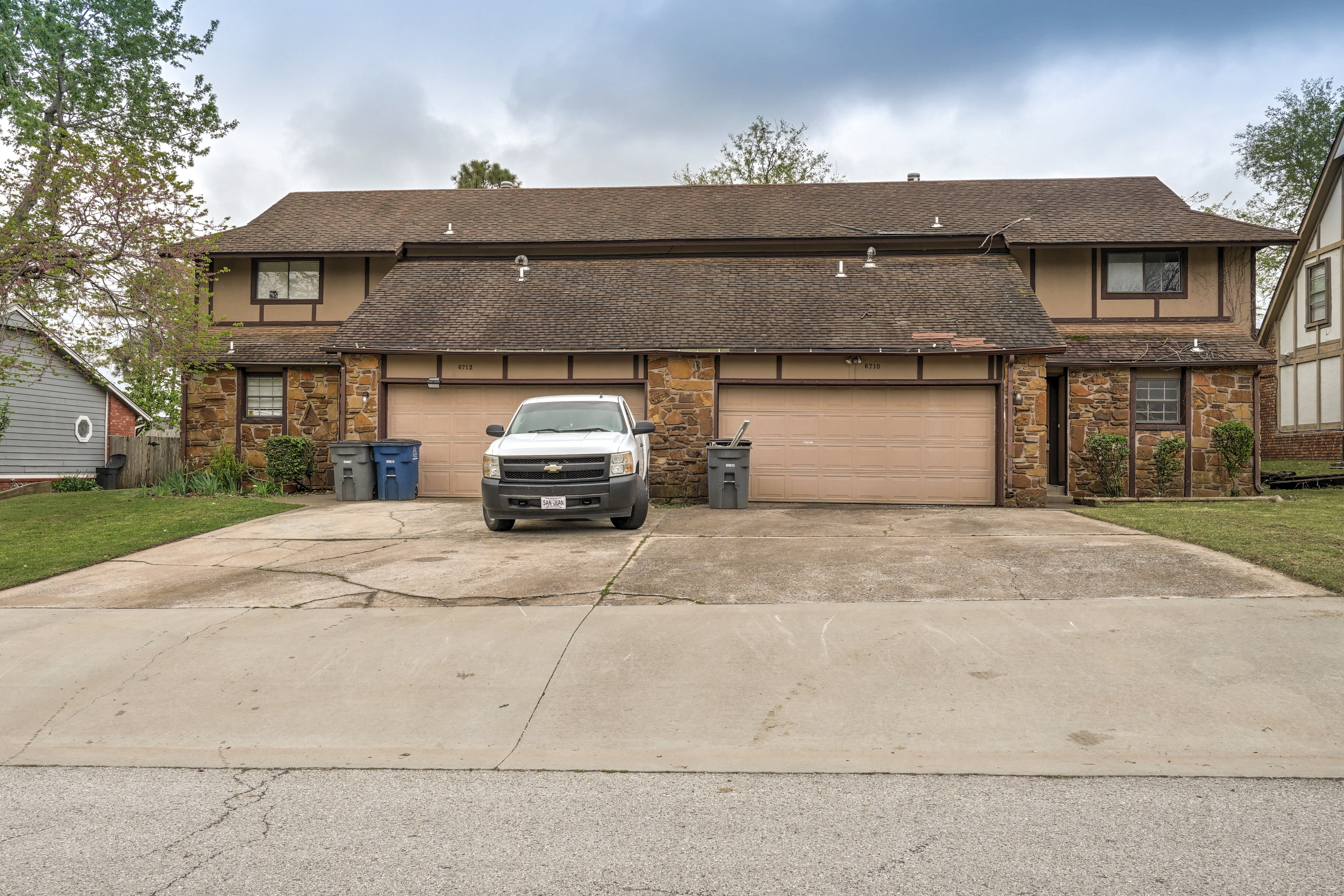 6710 E 79th Street Property Photo 1