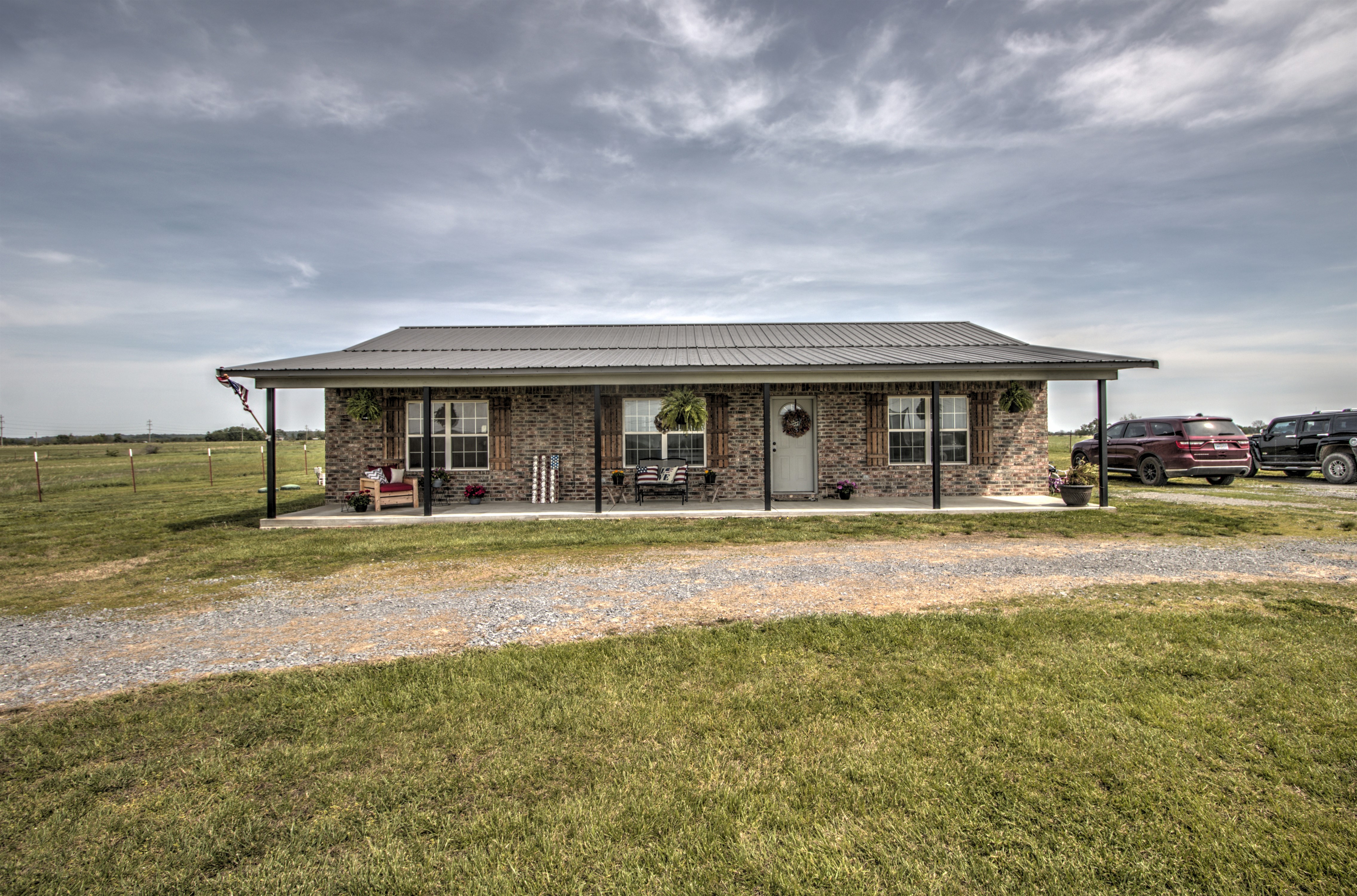 6812 W 480 Road Property Photo 1
