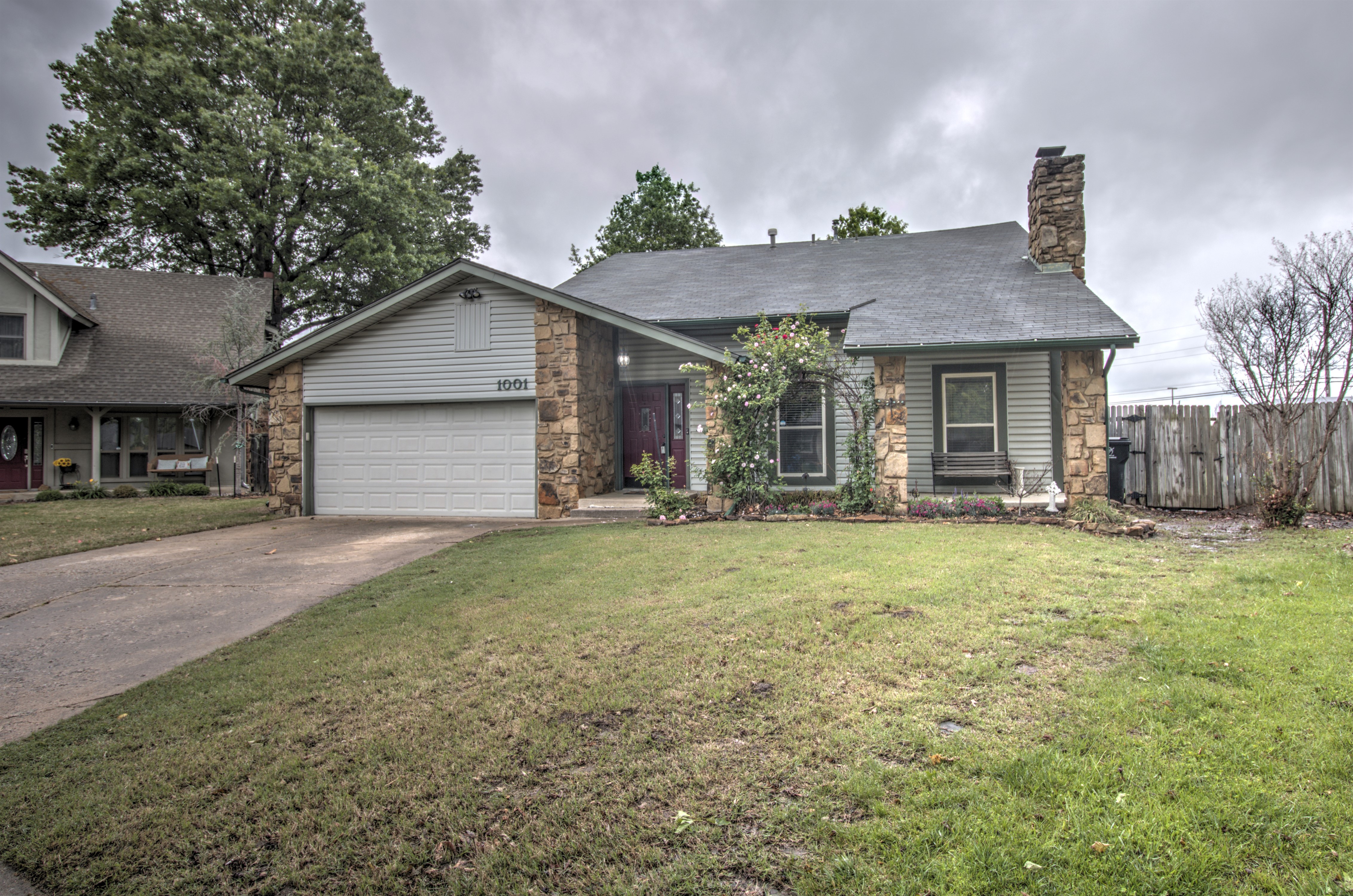1001 S Aspen Court Property Photo 1