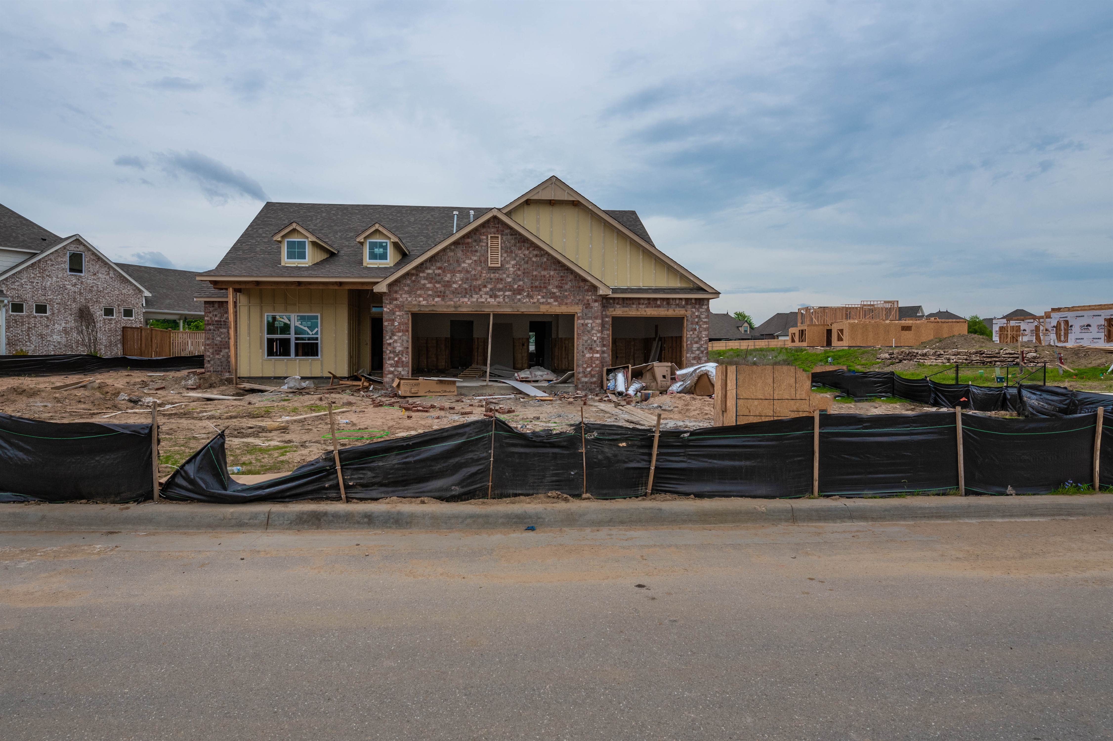 14305 S College Avenue Property Photo 1