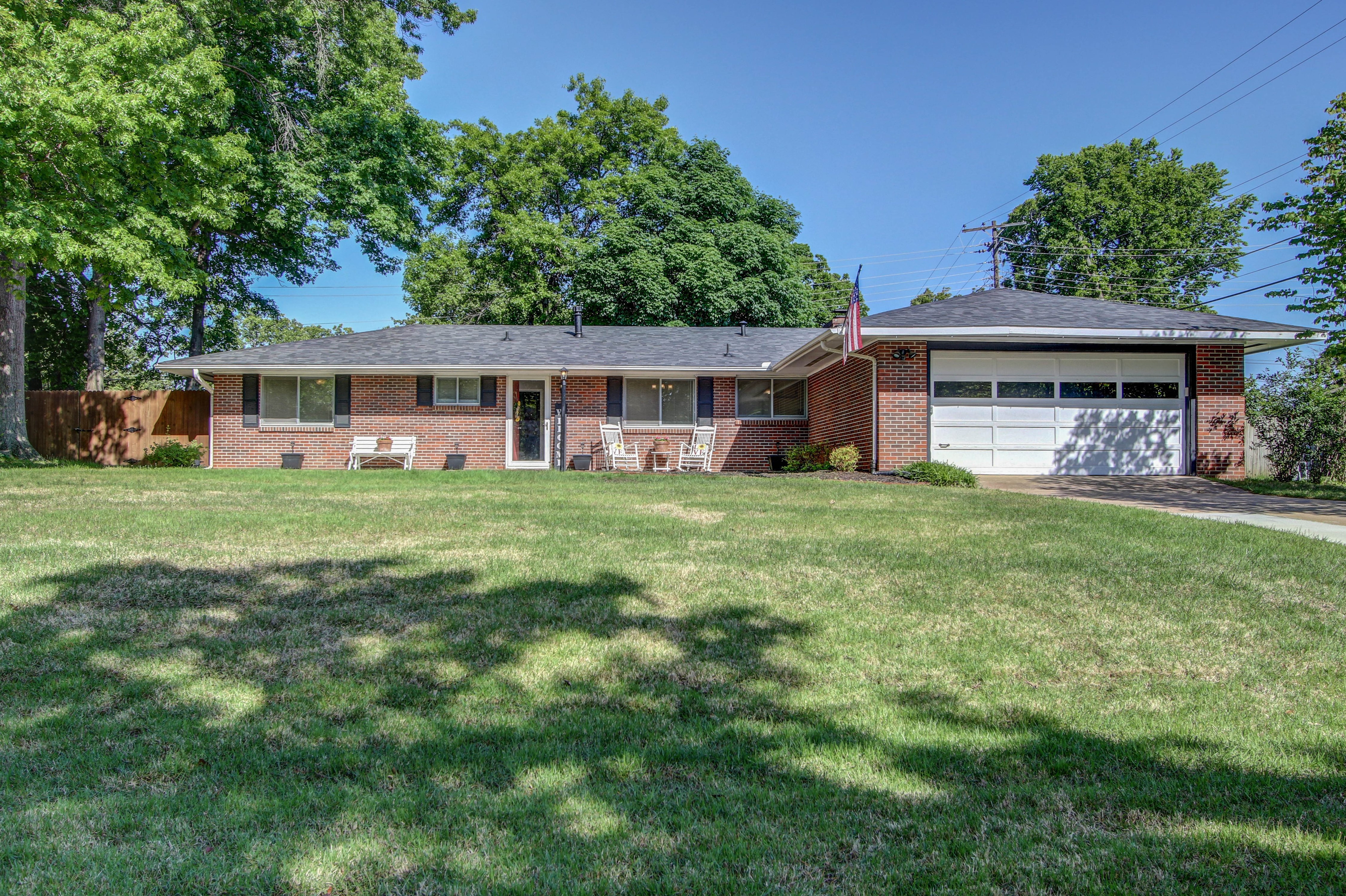 1309 Oakdale Drive Property Photo 1