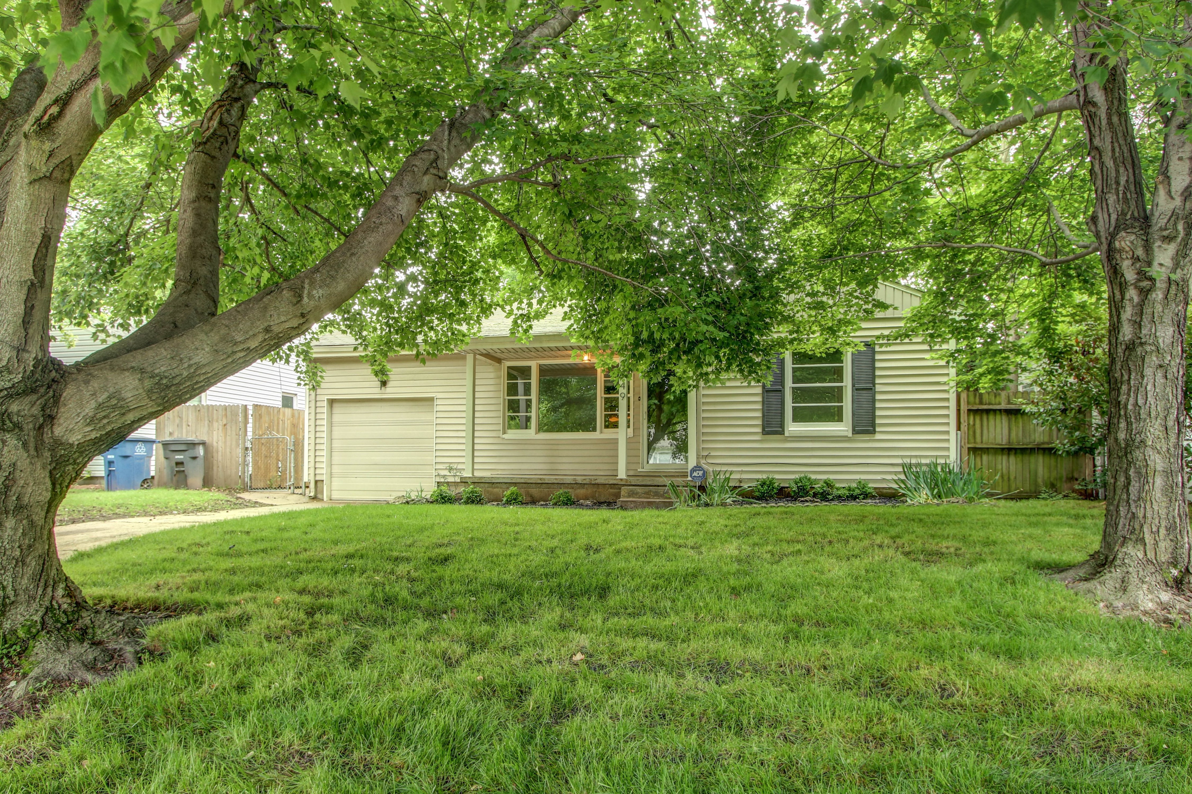 4949 S Detroit Avenue Property Photo 1