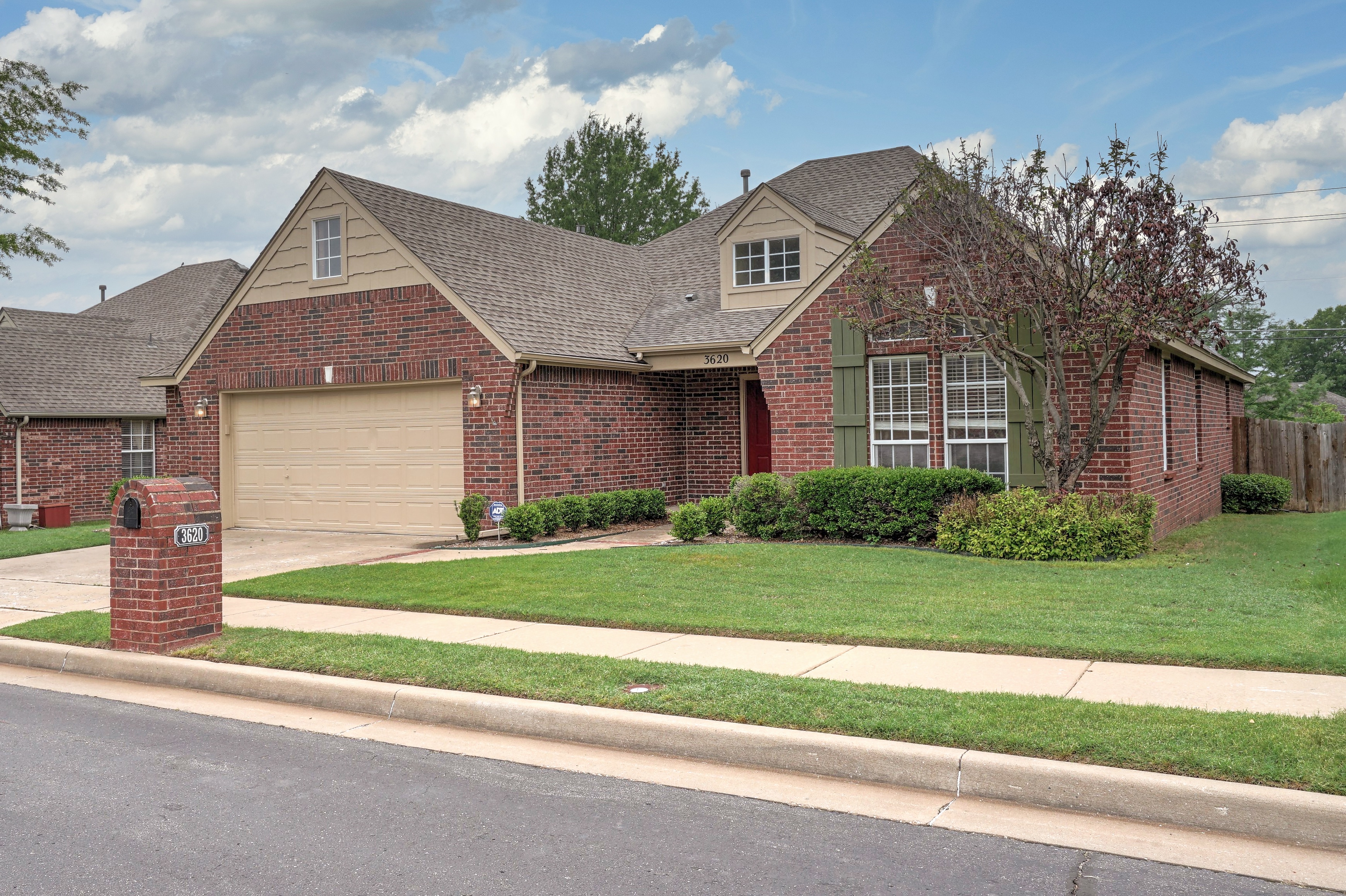 3620 N Ironwood Place Property Photo 1