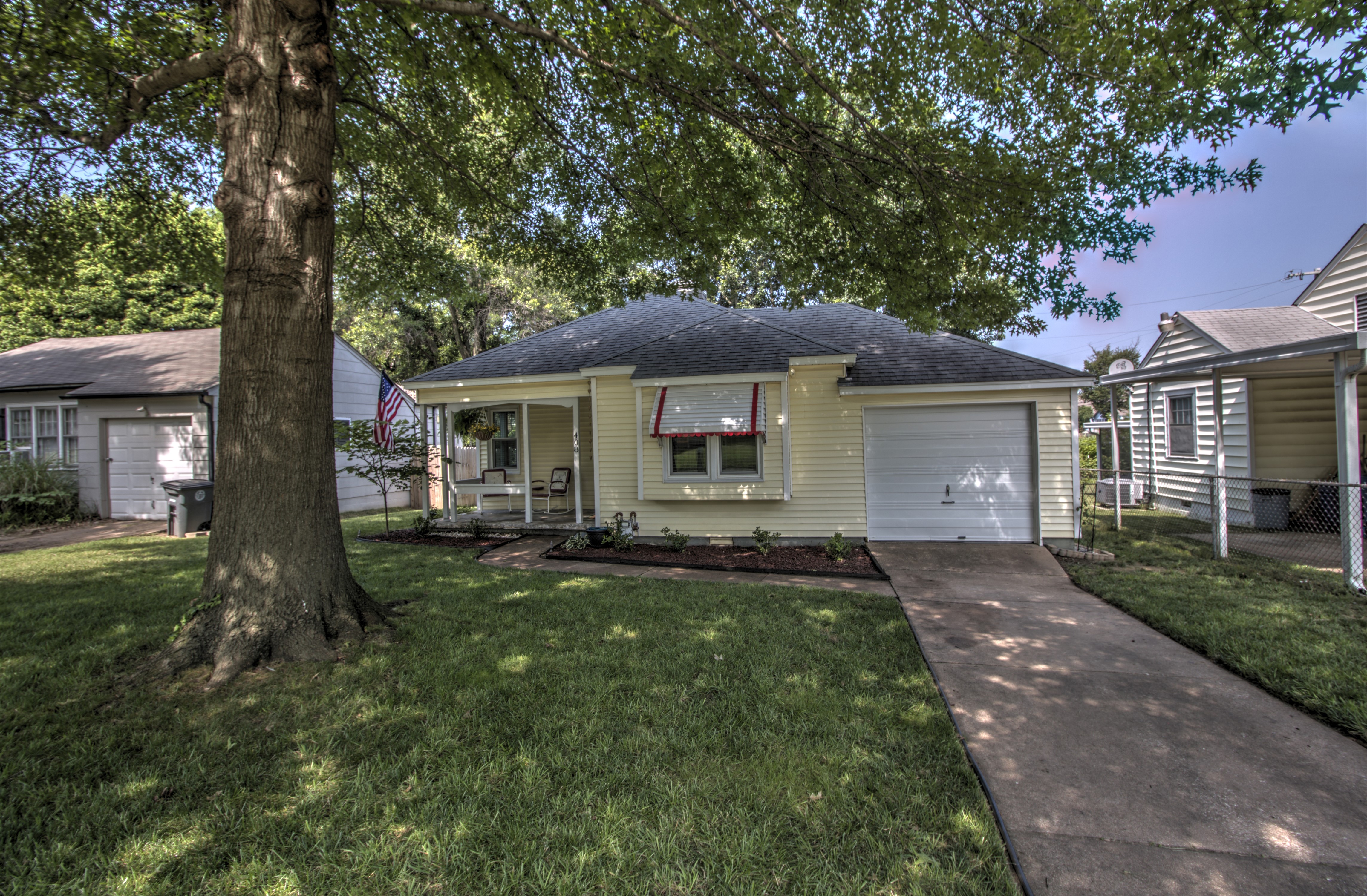 408 S Richmond Avenue Property Photo 1