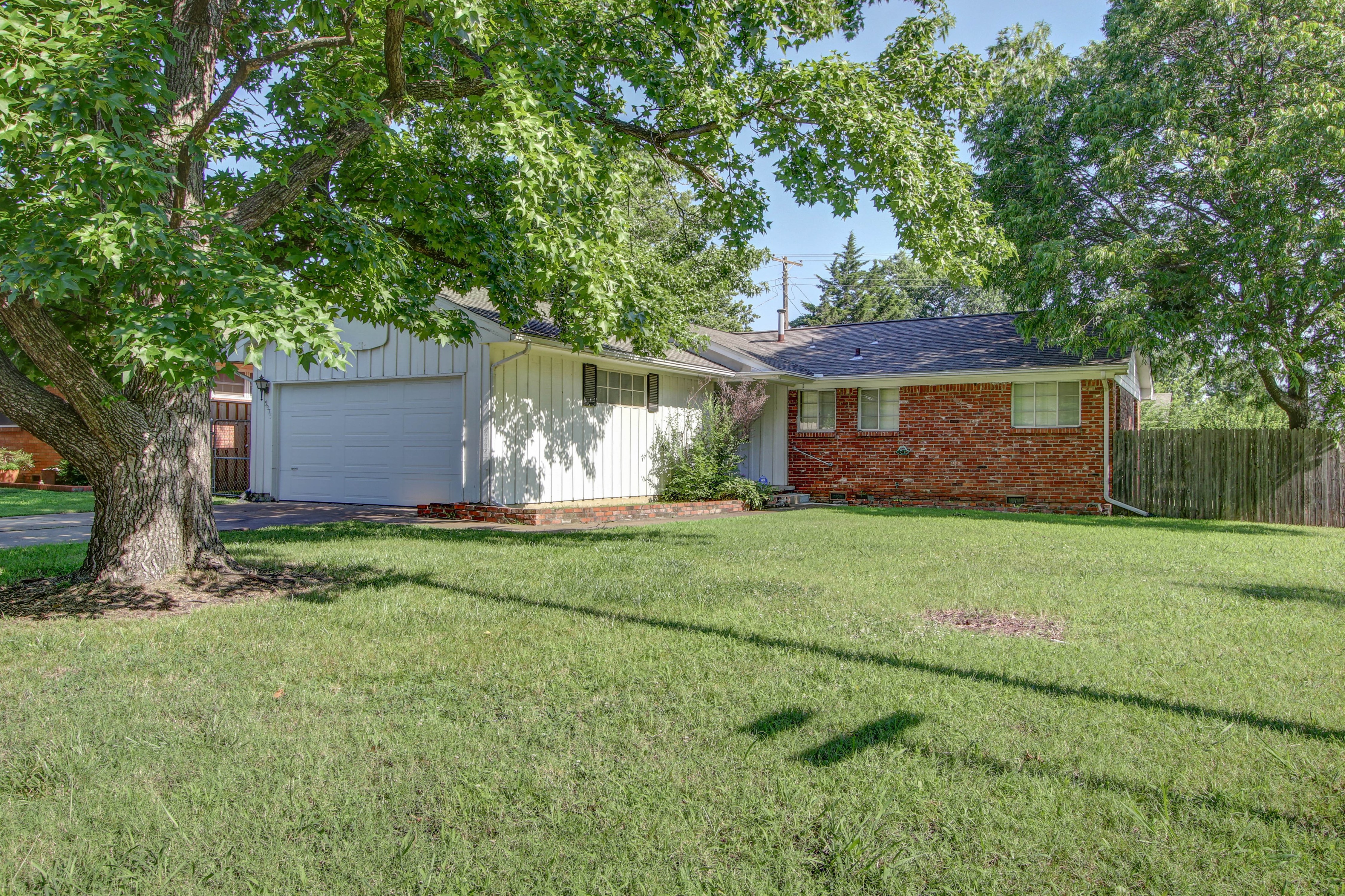 5975 E 25th Street Property Photo 1