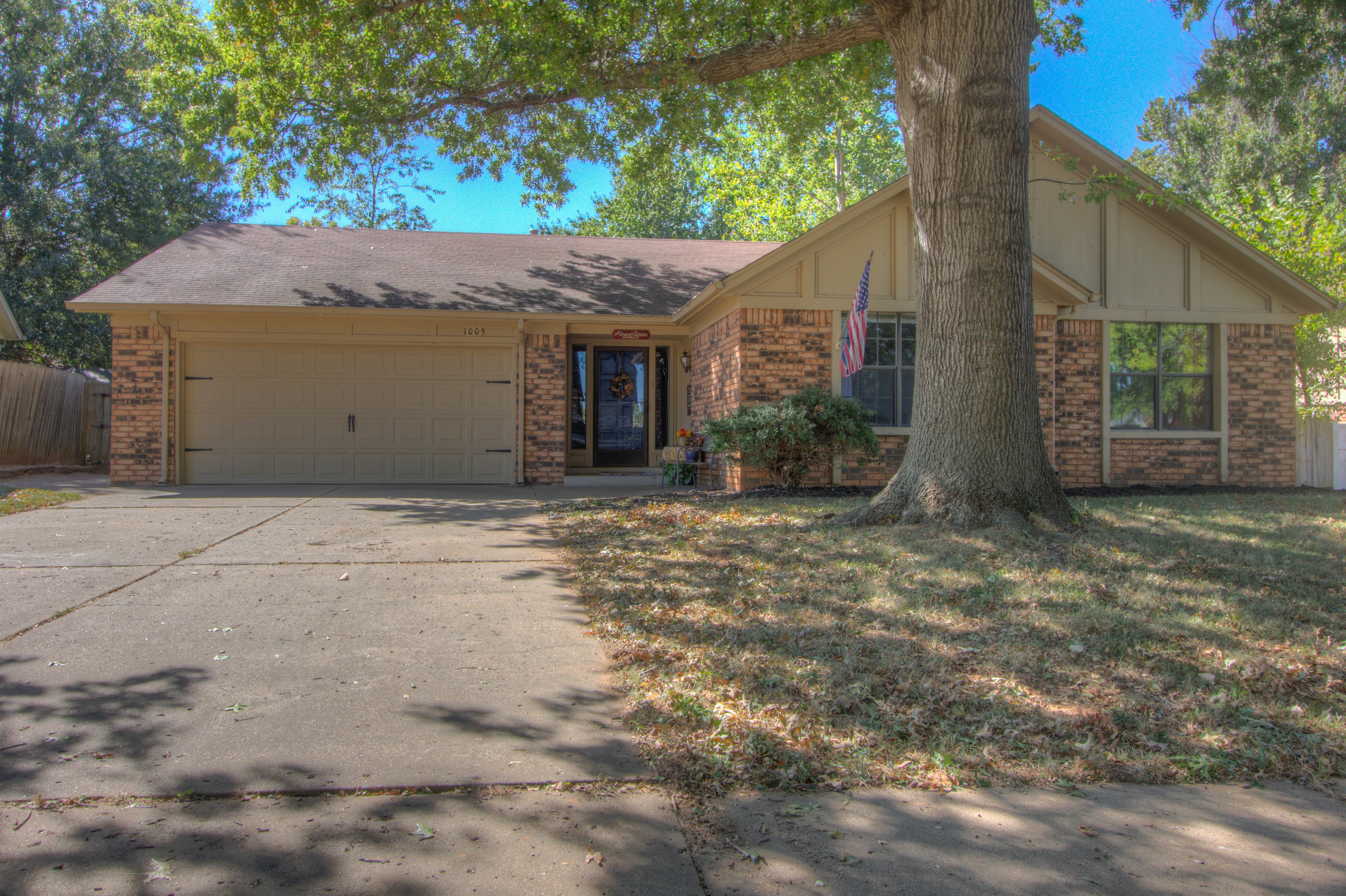 1005 W Albuquerque Street Property Photo 1