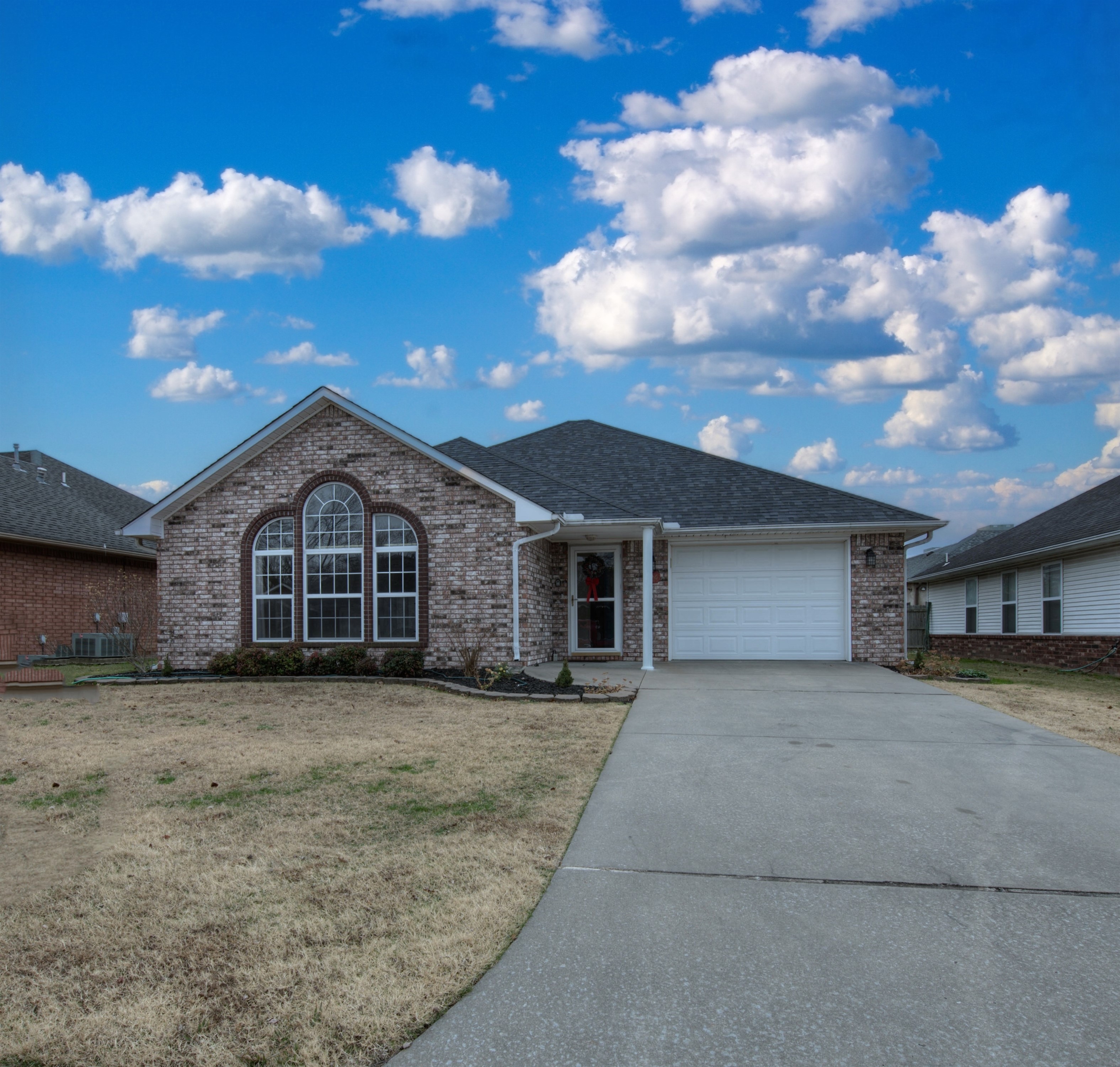 306 Savannah Park Property Photo 1