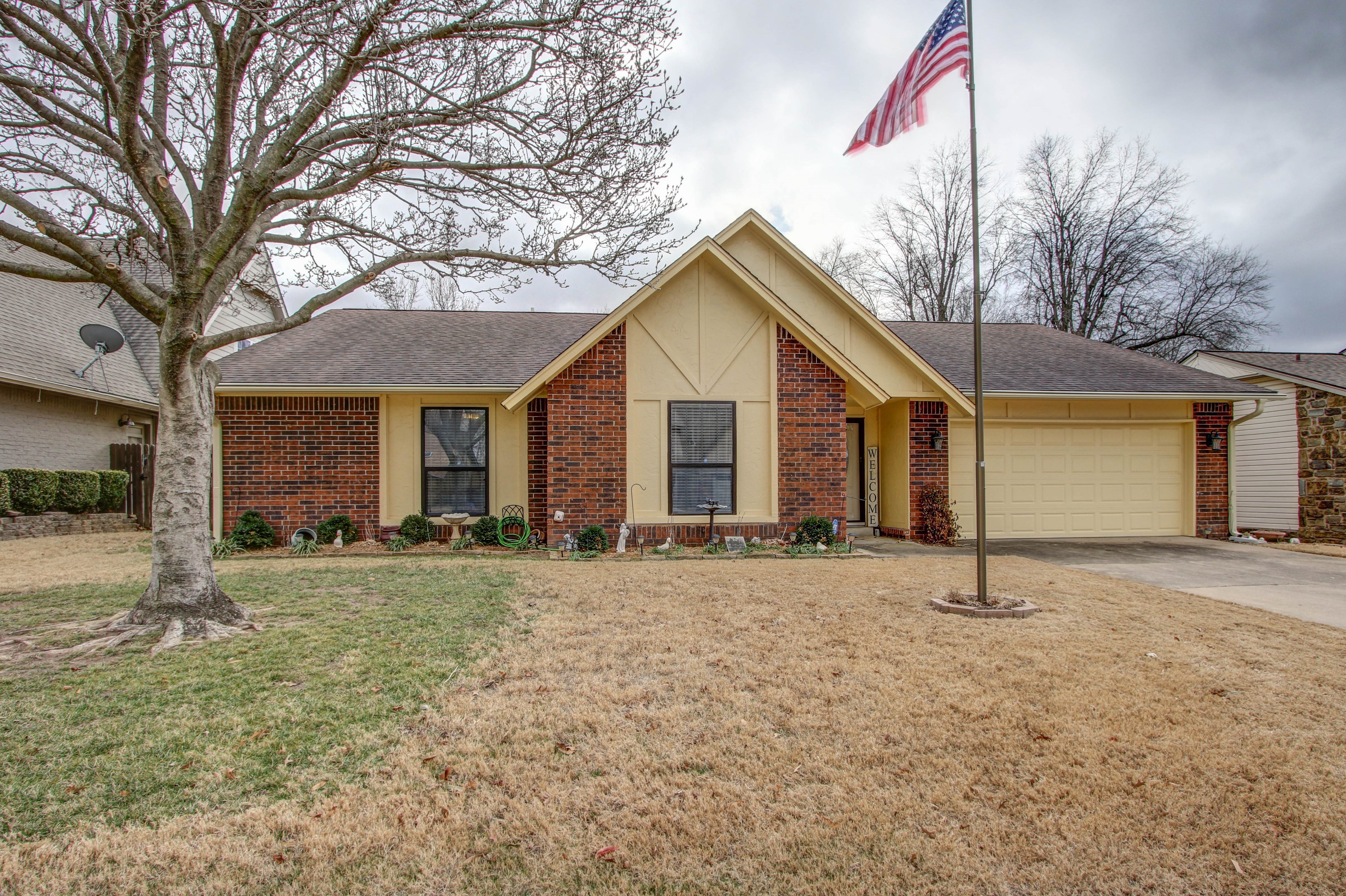2301 W Memphis Street Property Photo 1