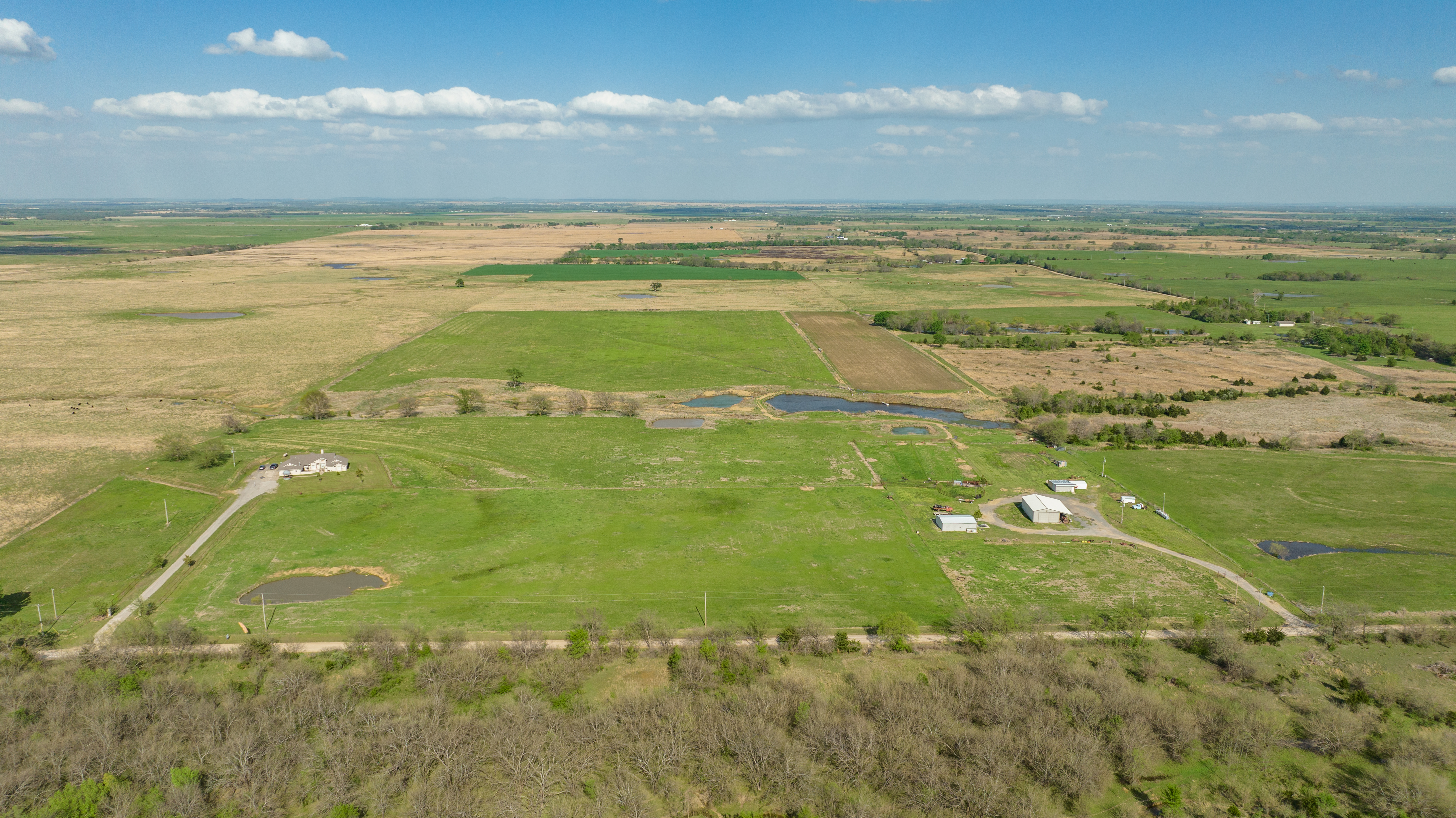 15570 N 350 Road Property Photo 1