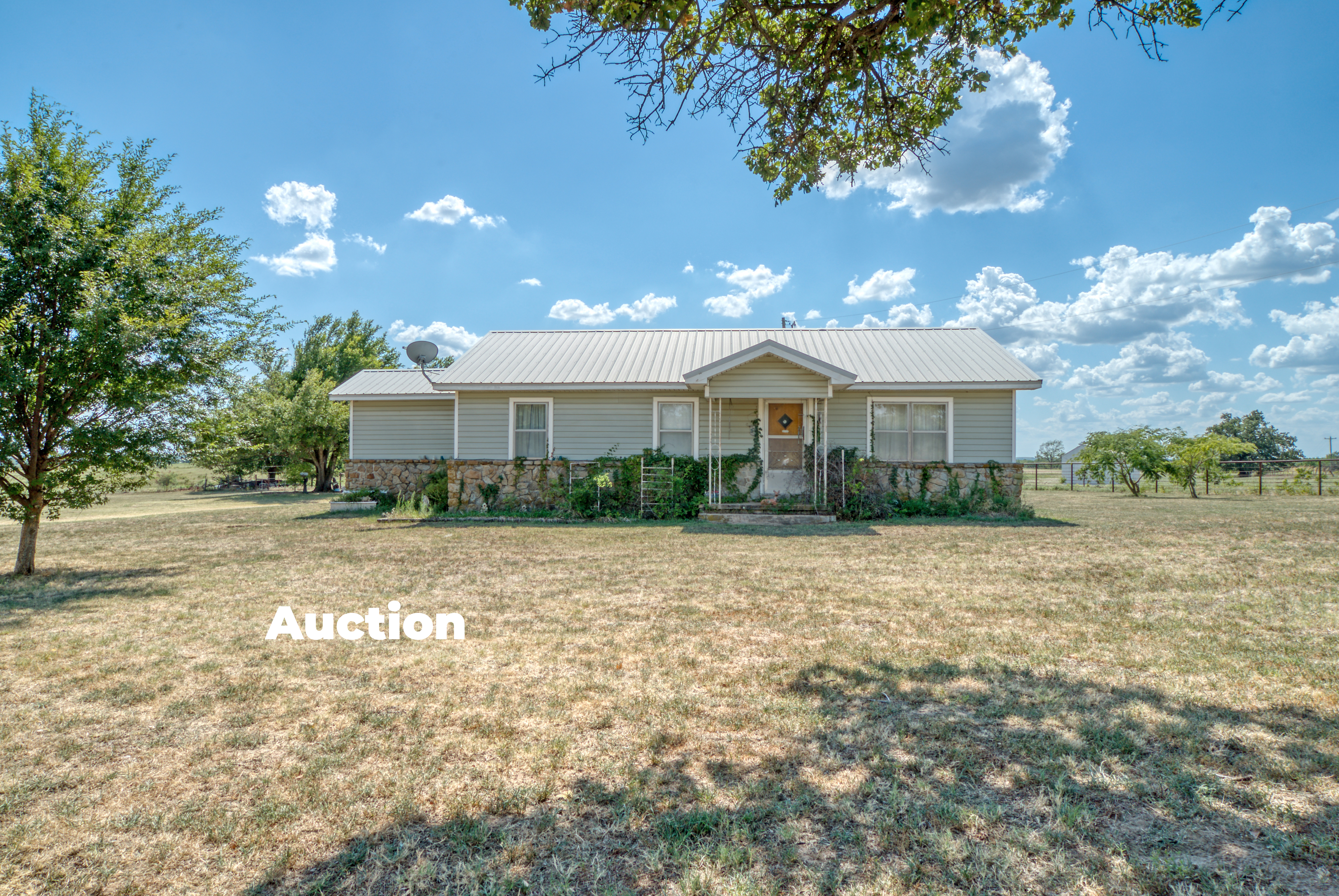 56001 S 3570 Road Property Photo 1