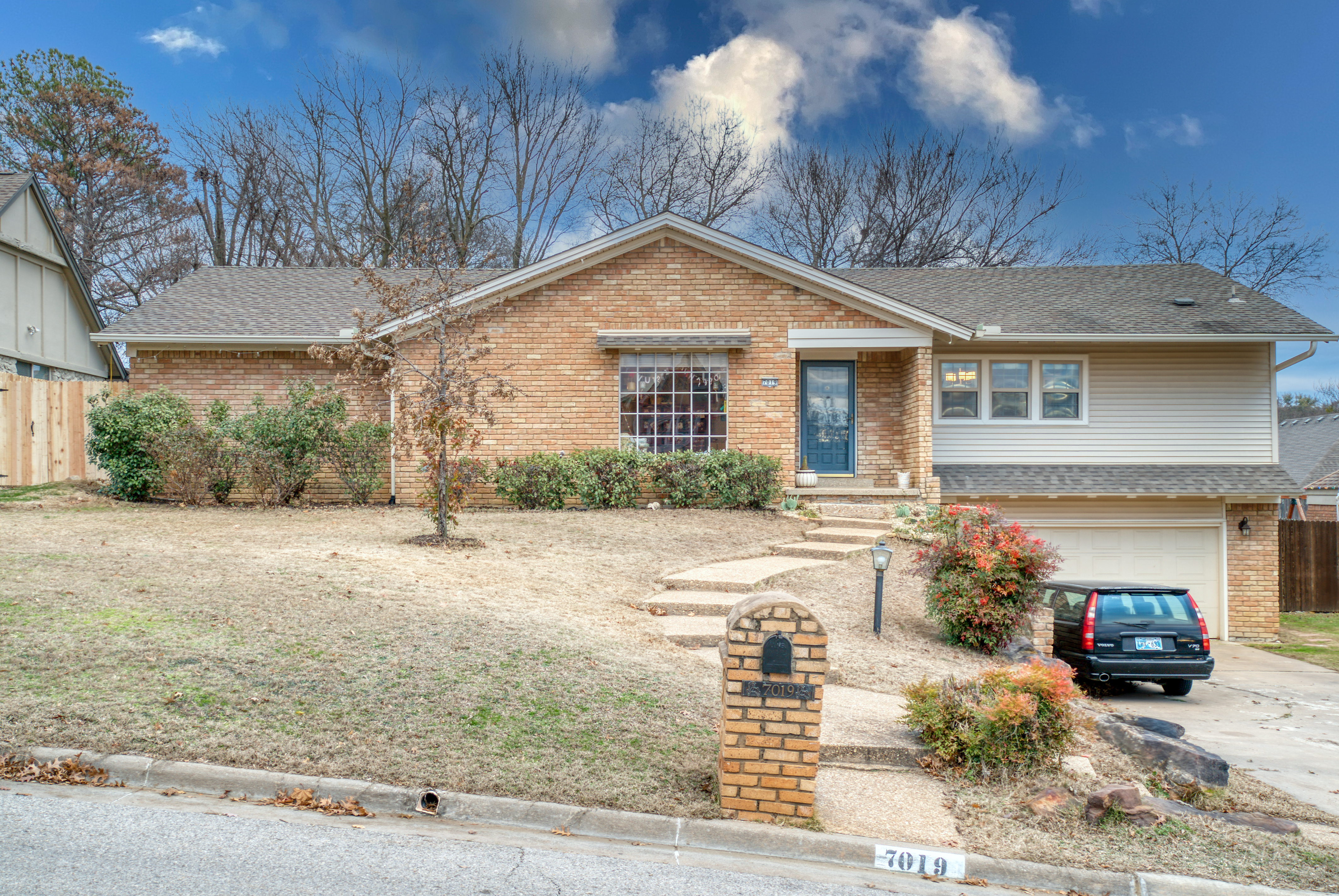7019 S Louisville Avenue Property Photo 1