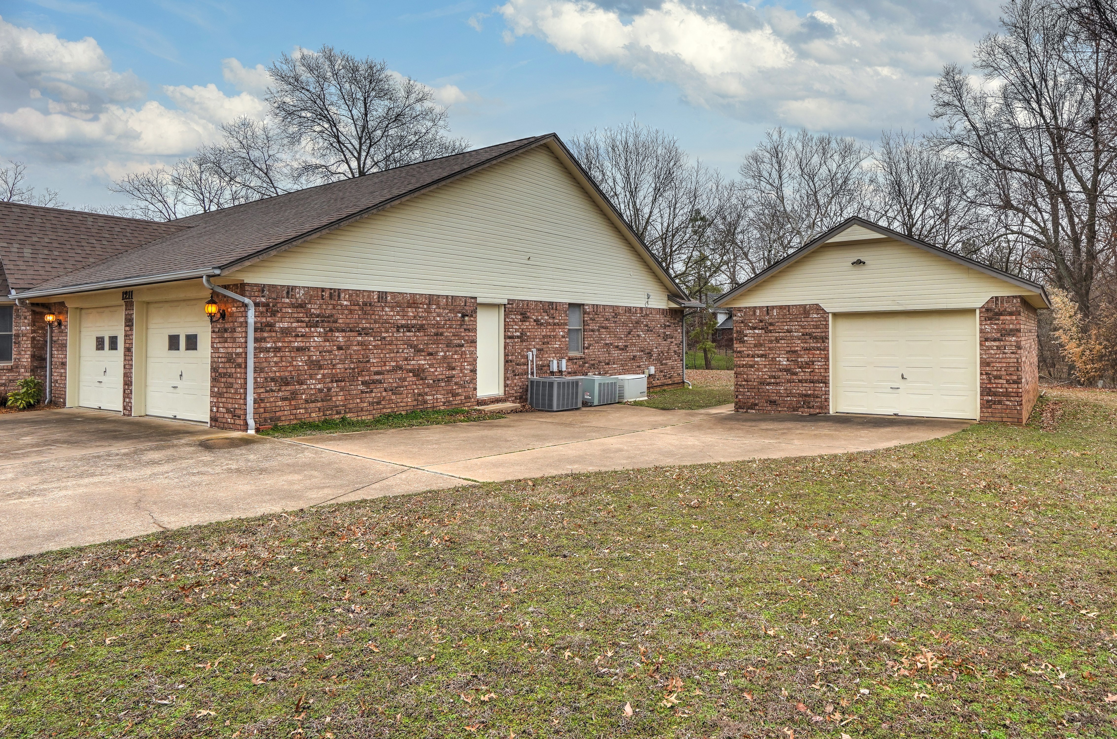 1211 Thurman Street Property Photo 35