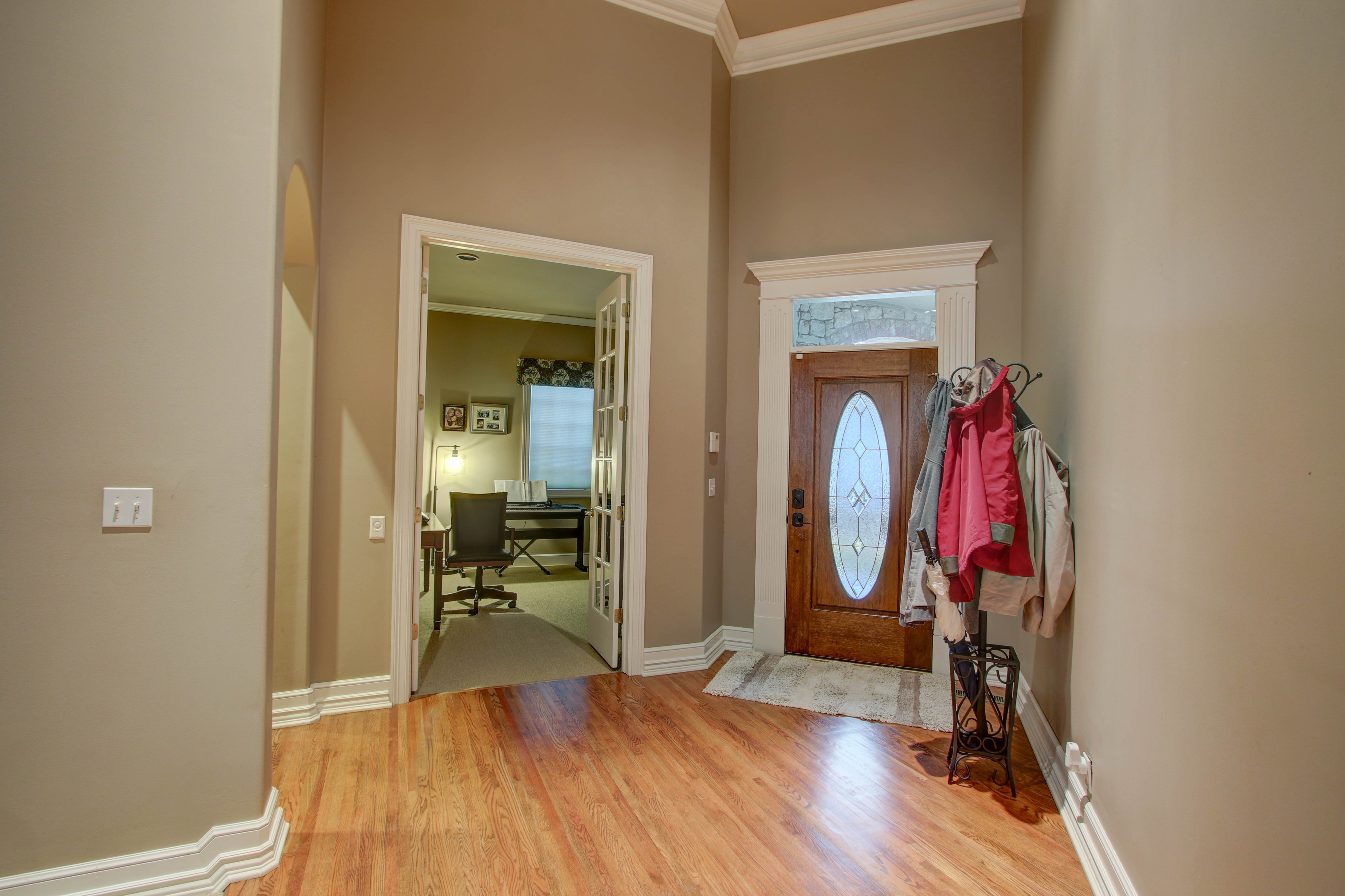 5912 W Orlando Circle Property Photo 4