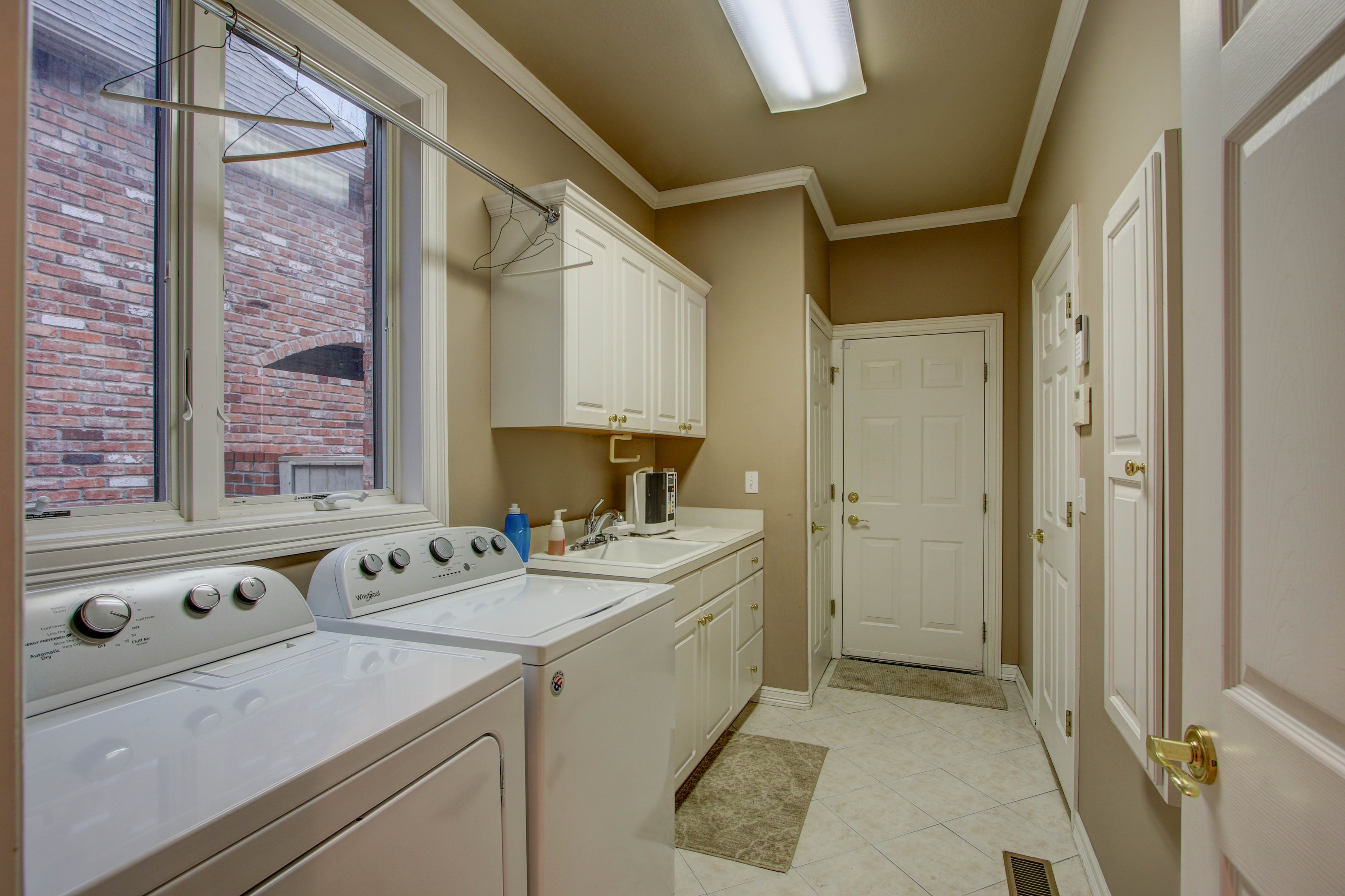 5912 W Orlando Circle Property Photo 7
