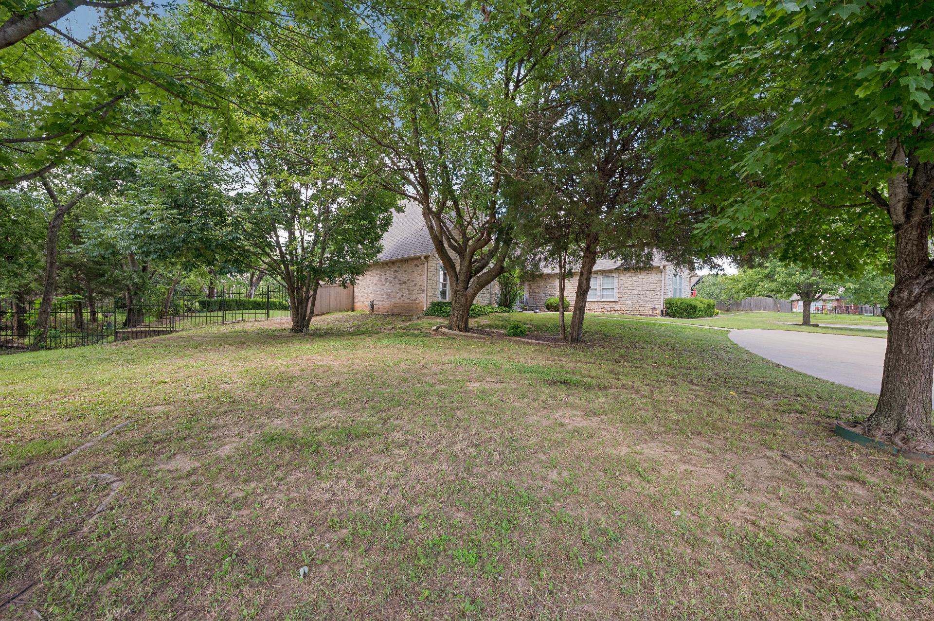 9400 N 138th East Avenue Property Photo 3