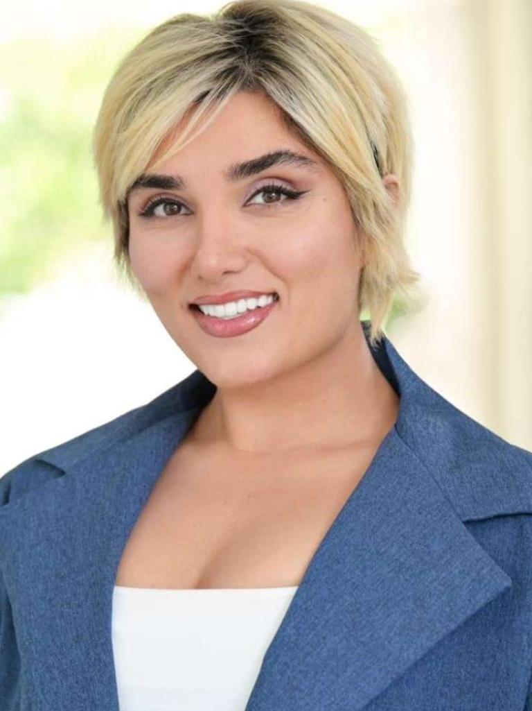 Roxana Zand Profile Photo